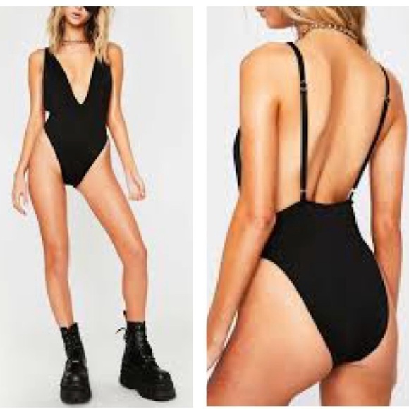 Dippin’ Daisy’s Toxic Fantasy Deep V Neck One
Piece Swimsuit Burgundy L - Picture 3 of 10